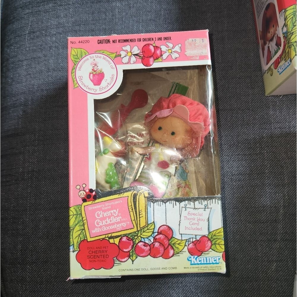 Vintage (1982) Strawberry Shortcake Cherry Cuddler Doll W/Gooseberry Pet #44220
